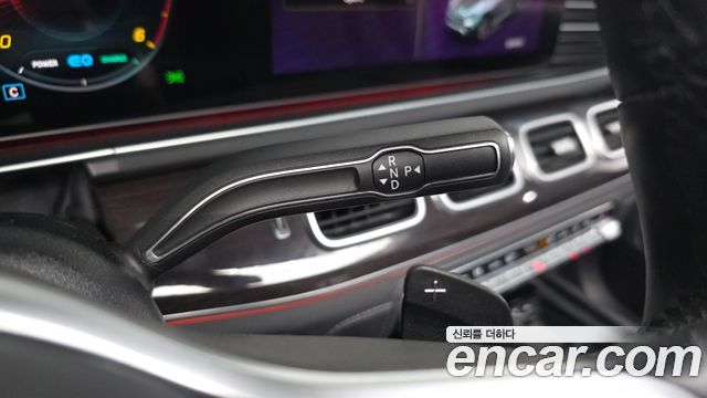 Mercedes-Benz GLE-Class 2023 — photo 9