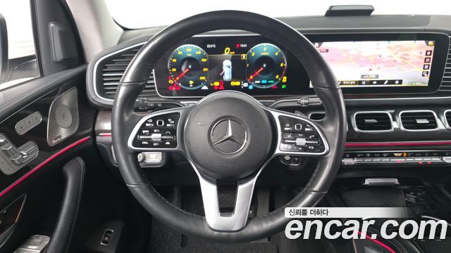 Mercedes-Benz GLE-Class 2023 — photo 13