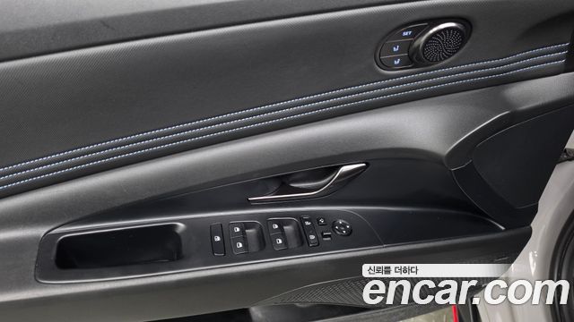Hyundai AVANTE 2022 — photo 19