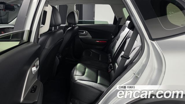 Kia Niro 2023 — photo 18