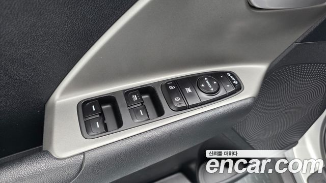 Kia Niro 2023 — photo 26