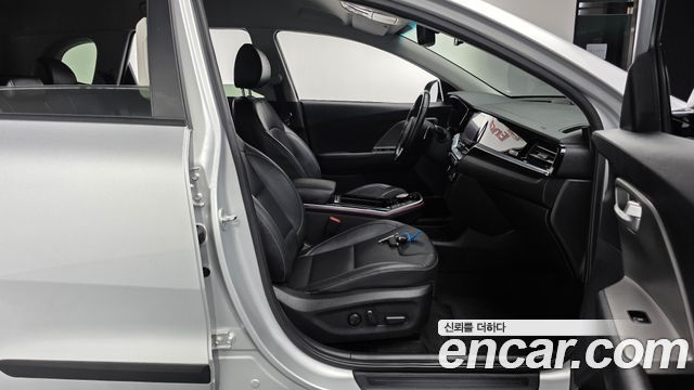 Kia Niro 2023 — photo 16