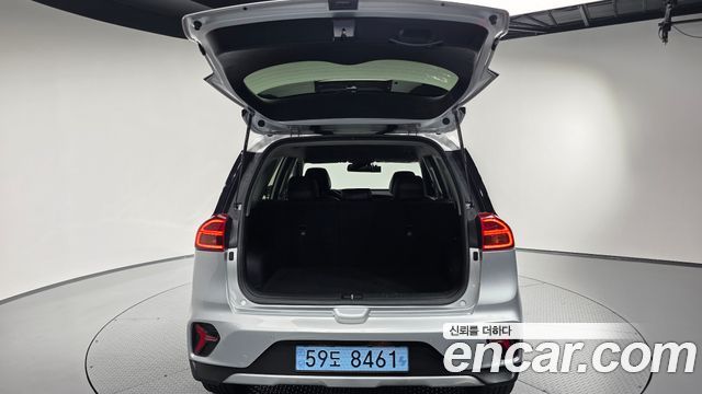 Kia Niro 2023 — photo 31