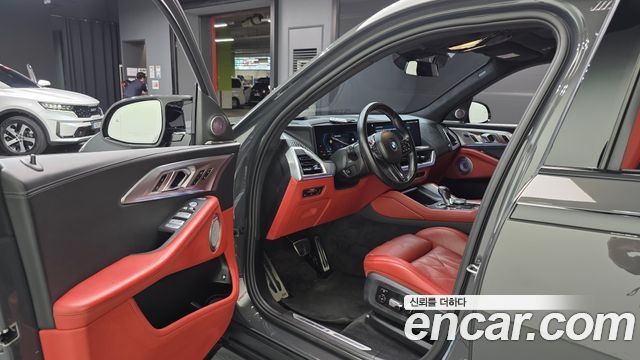 BMW XM 2023 — photo 10