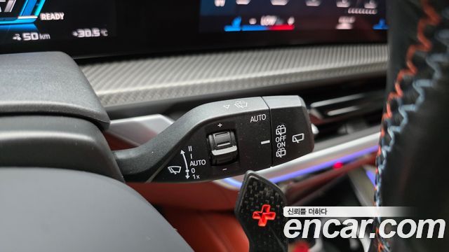 BMW XM 2023 — photo 13