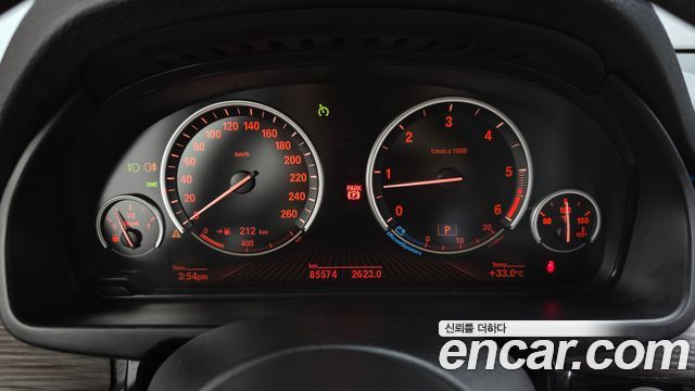 BMW X5 2015 — photo 11