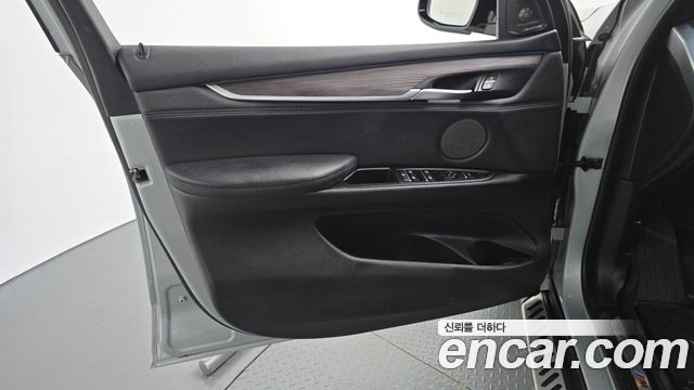 BMW X5 2015 — photo 14