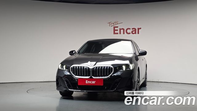 BMW 5-Series 2026 — photo 3
