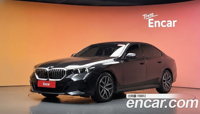 BMW 5-Series 2026 — photo 1