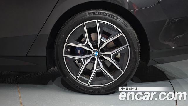 BMW 5-Series 2026 — photo 7