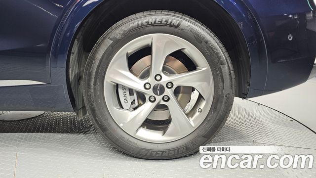 Genesis GV70 2025 — photo 7