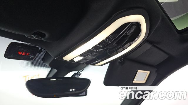 Porsche Cayenne 2016 — photo 16