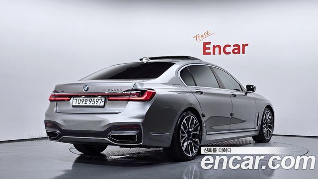BMW 7-Series 2020 — photo 2
