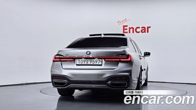 BMW 7-Series 2020 — photo 4