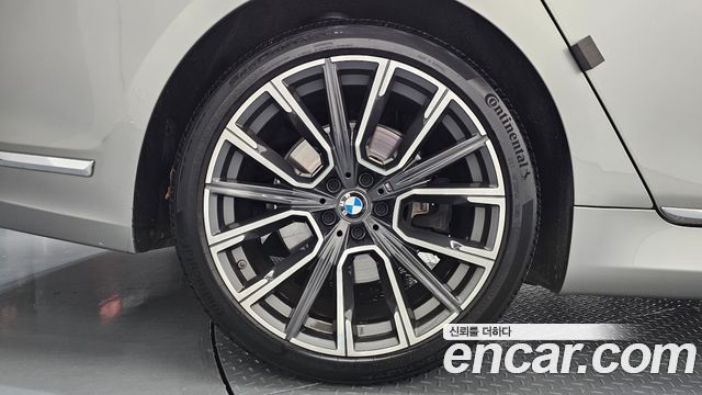 BMW 7-Series 2020 — photo 5