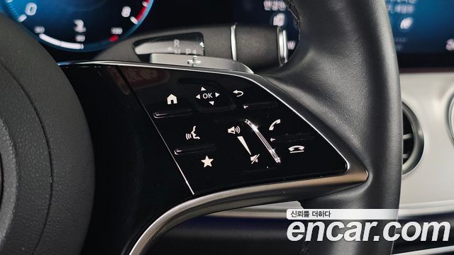 Mercedes-Benz E-Class 2021 — photo 25