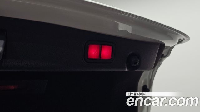 Mercedes-Benz E-Class 2021 — photo 26
