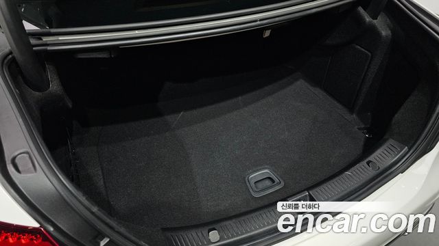 Mercedes-Benz E-Class 2021 — photo 27