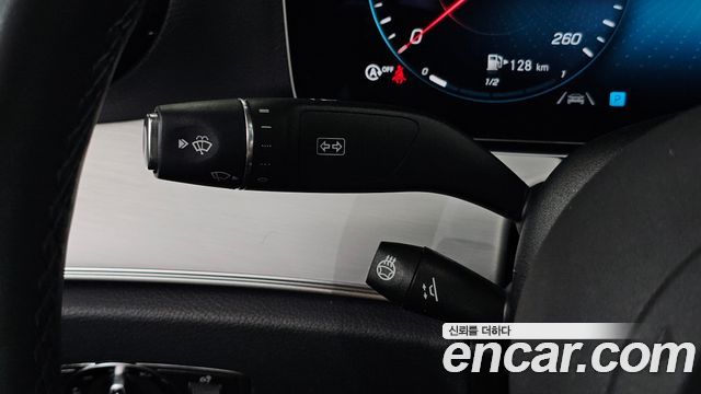 Mercedes-Benz E-Class 2021 — photo 35