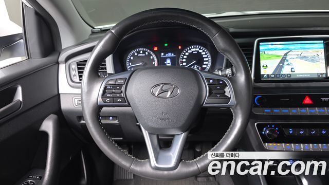 Hyundai Sonata 2018 — photo 19