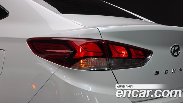 Hyundai Sonata 2018 — photo 9