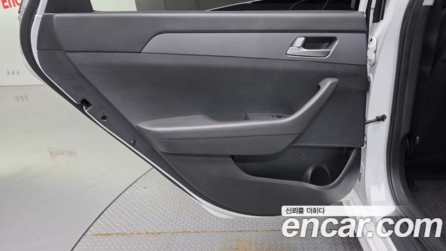 Hyundai Sonata 2018 — photo 15