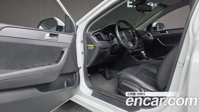 Hyundai Sonata 2018 — photo 16