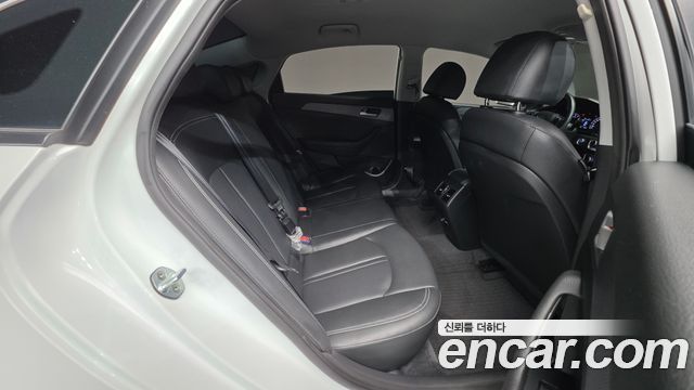 Hyundai Sonata 2018 — photo 28