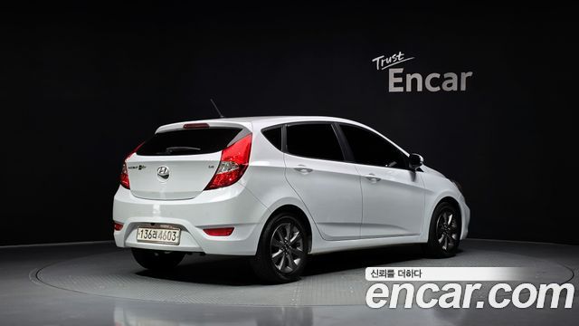 Hyundai Accent 2019 — photo 2