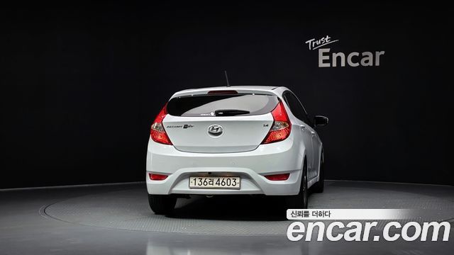 Hyundai Accent 2019 — photo 4