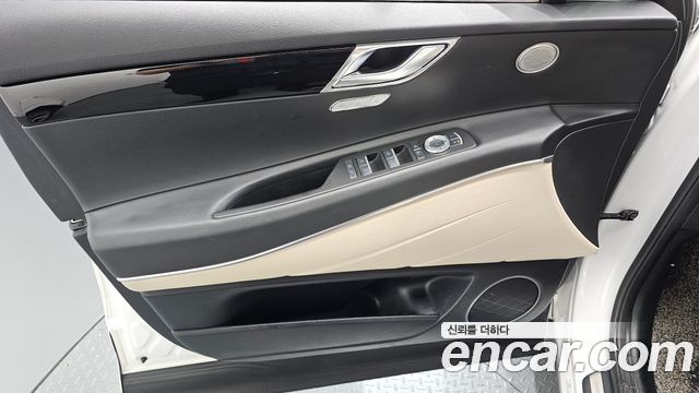 Genesis GV80 2023 — photo 14