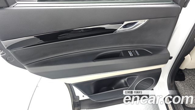 Genesis GV80 2023 — photo 15