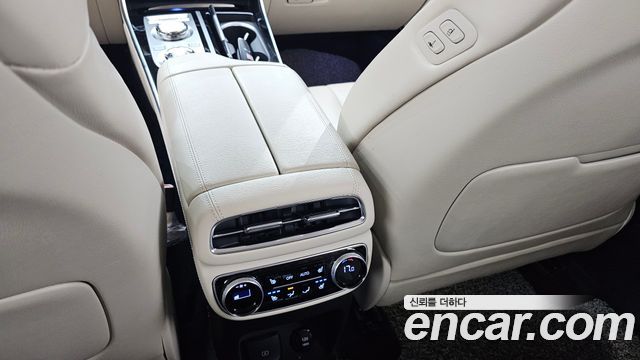 Genesis GV80 2023 — photo 33