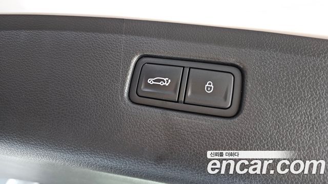 Genesis GV80 2023 — photo 35