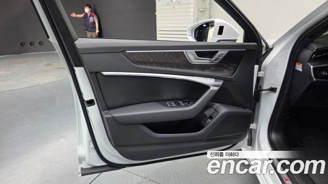 Audi A6 2020 — photo 14