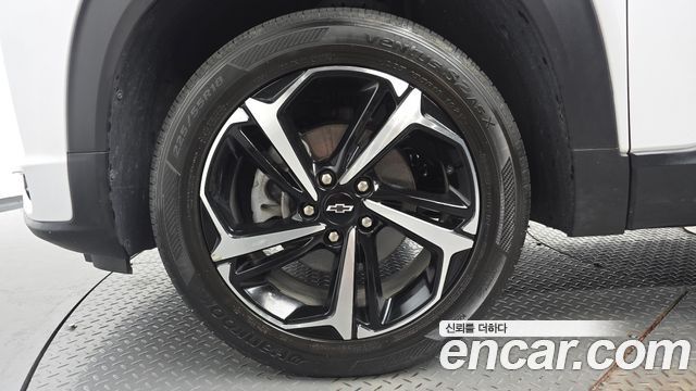 Chevrolet Korea Trailblazer 2022 — photo 5