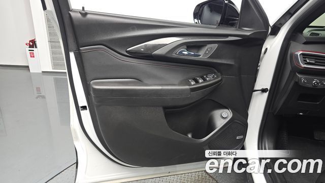 Chevrolet Korea Trailblazer 2022 — photo 14