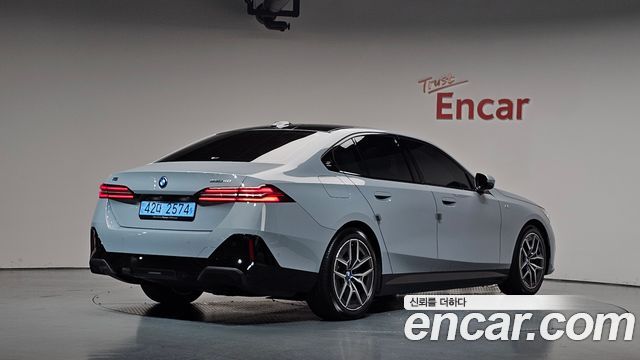 BMW i5 2025 — photo 2