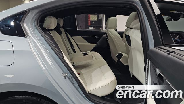 BMW i5 2025 — photo 17