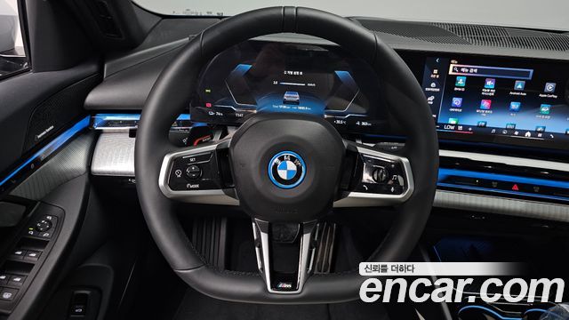 BMW i5 2025 — photo 19
