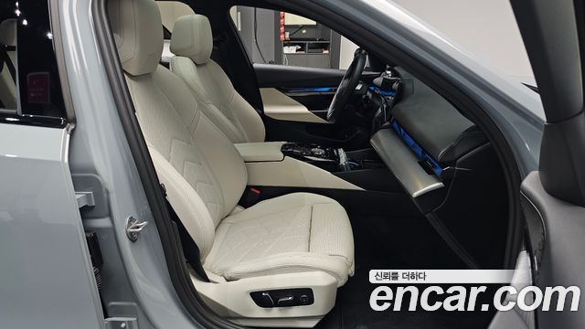 BMW i5 2025 — photo 16