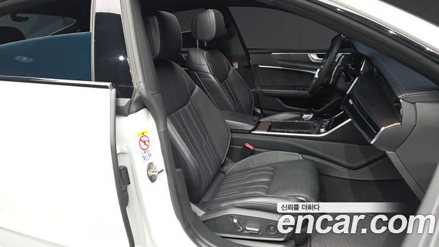 Audi A7 2023 — photo 11