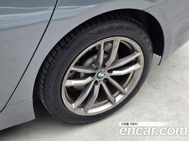 BMW 5-Series 2018 — photo 5