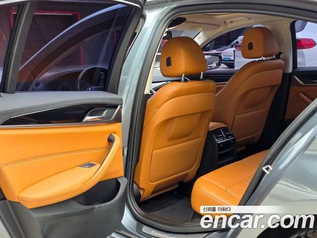 BMW 5-Series 2018 — photo 7