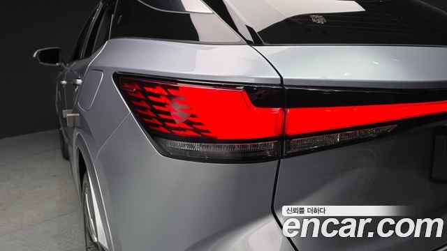 Lexus RX 2023 — photo 9