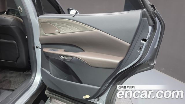 Lexus RX 2023 — photo 15