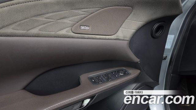 Lexus RX 2023 — photo 30