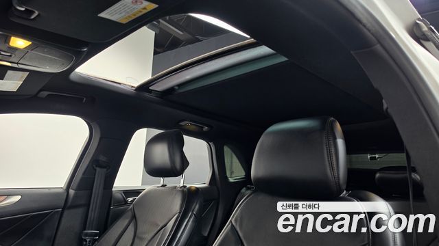 Lincoln MKC 2015 — photo 19