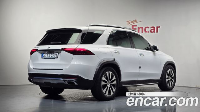Mercedes-Benz GLE-Class 2023 — photo 2