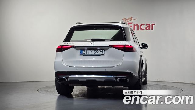 Mercedes-Benz GLE-Class 2023 — photo 4